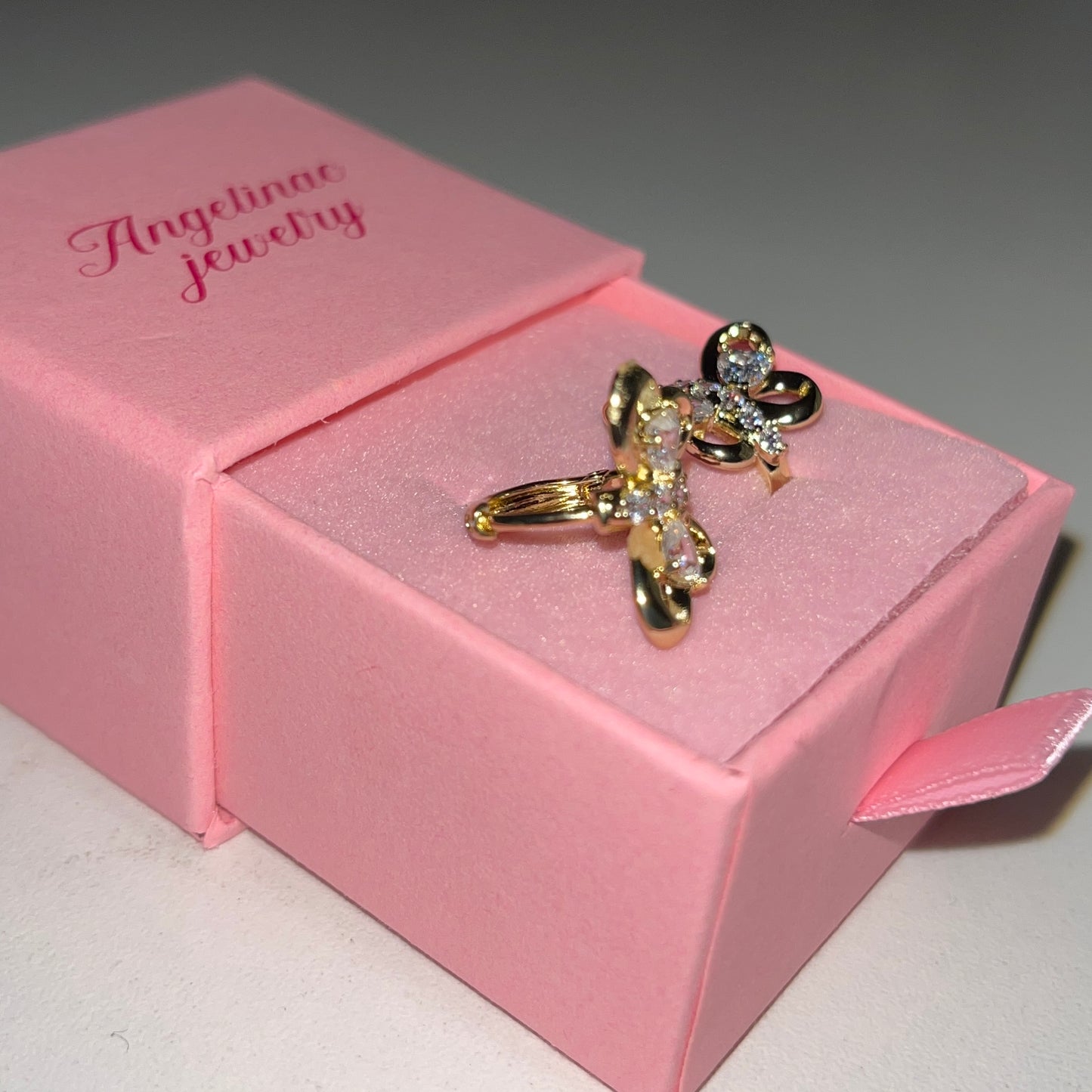 Pendientes de mariposa con forma de corazón