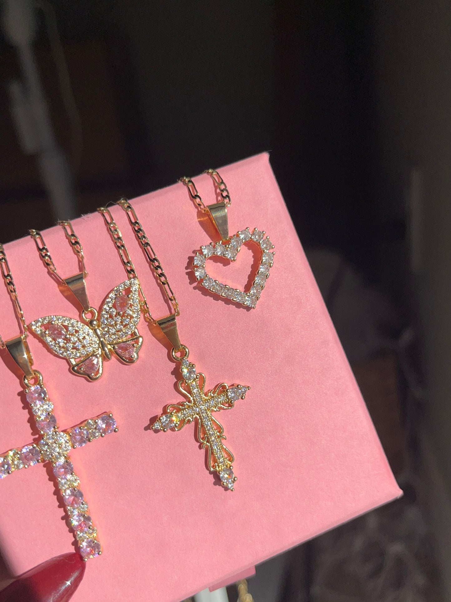 Collar de corazón helado