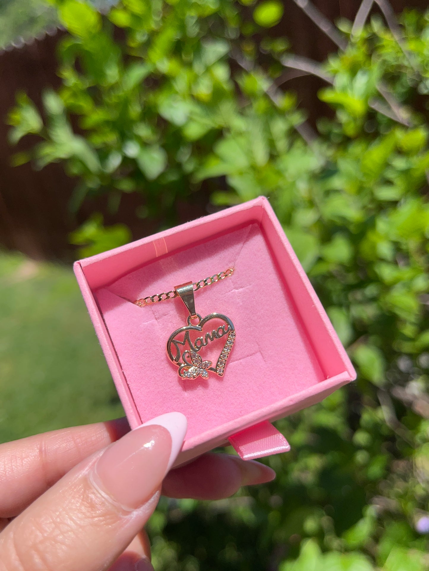 Collar de mamá mariposa