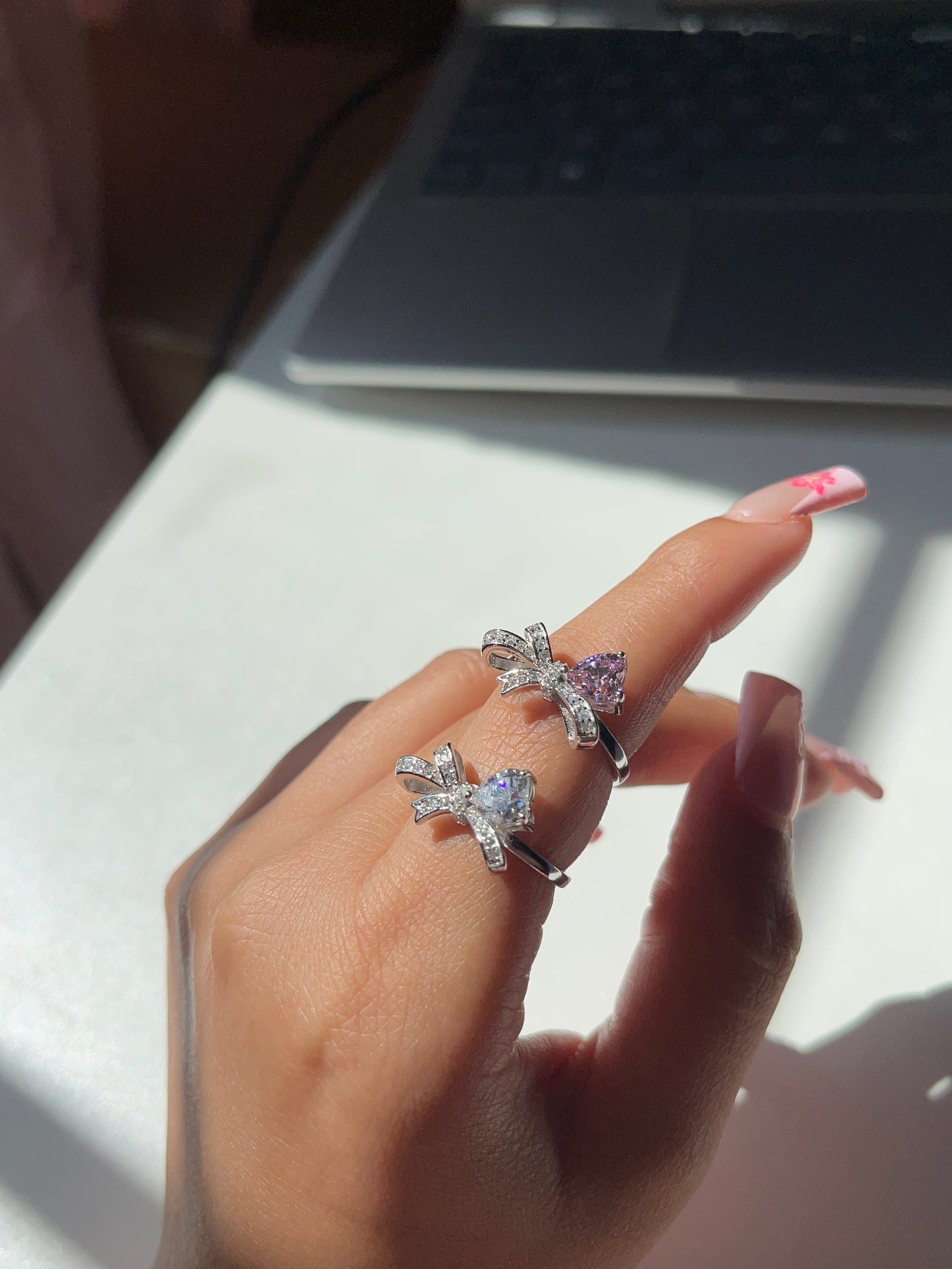 Anillo de plata de ley 925 con bonito lazo