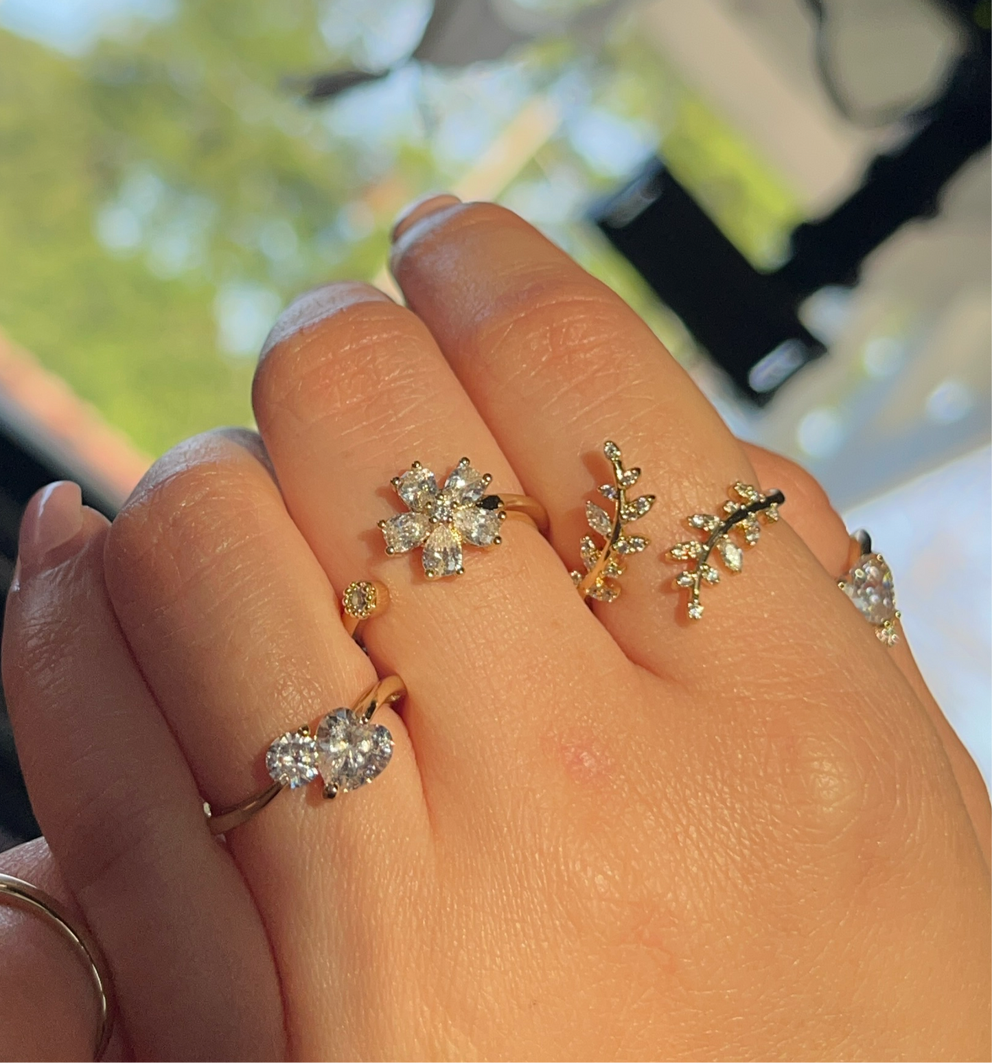 Anillo de flores (ajustable)