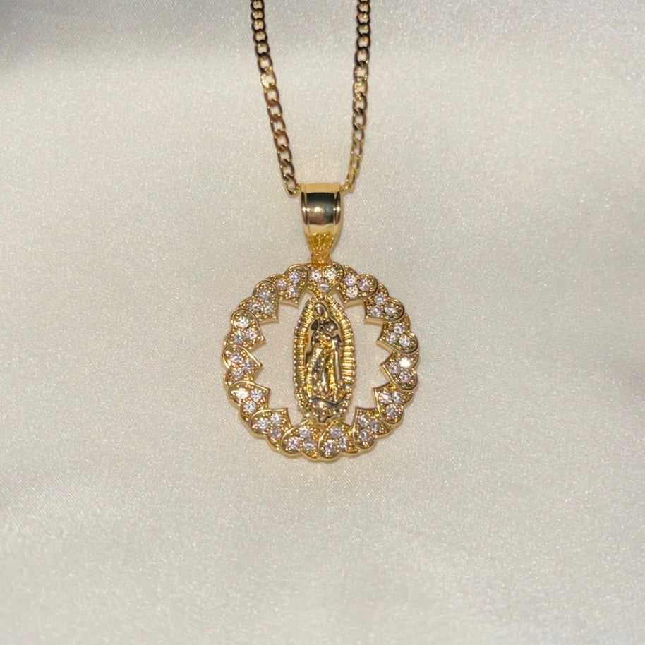 Collar de la Virgen María con forma de corazón