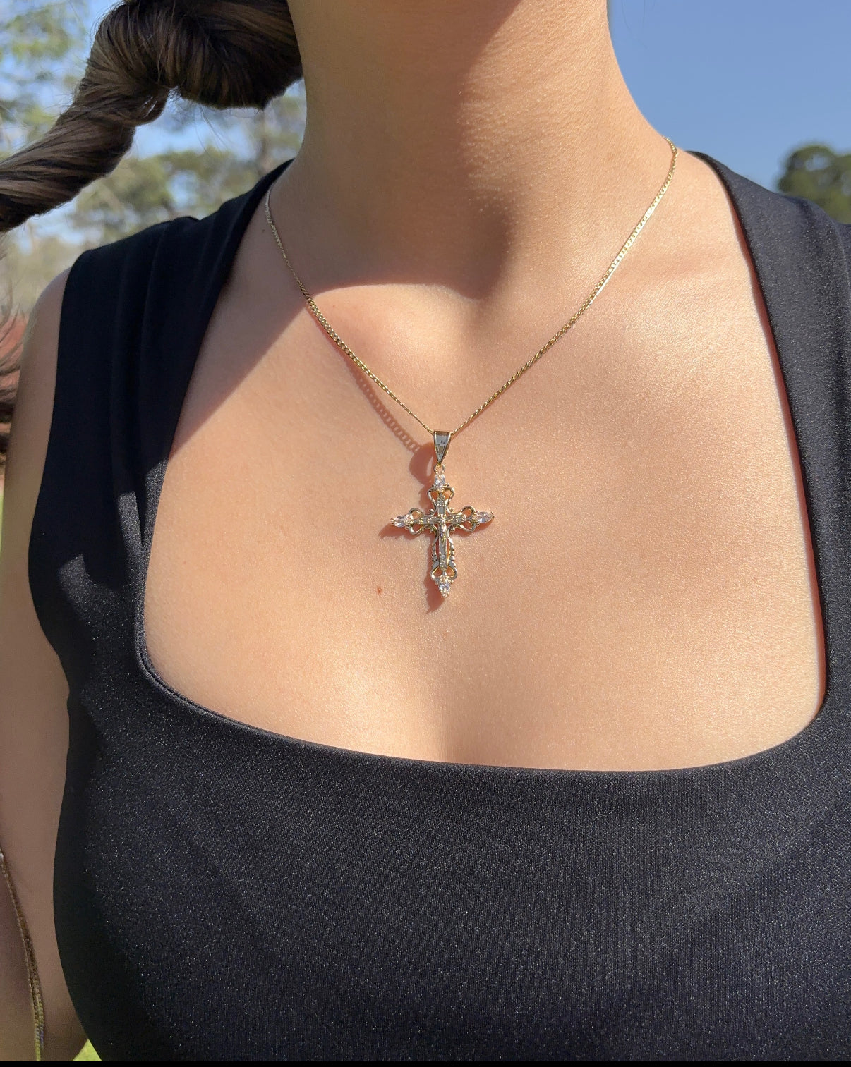 Collar cruz bonita