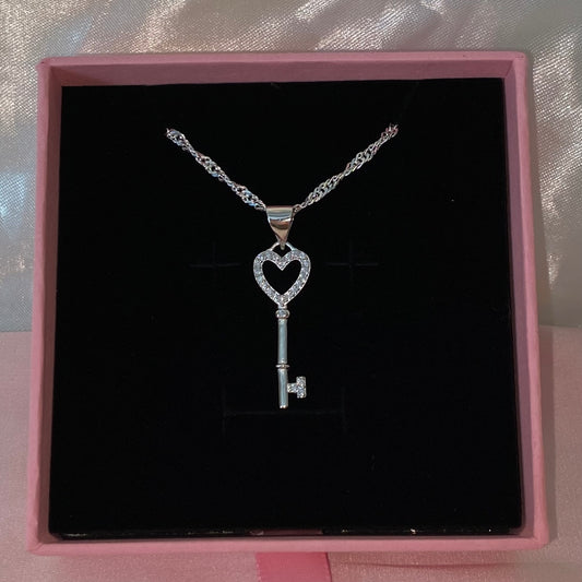 Key to my heart pendant