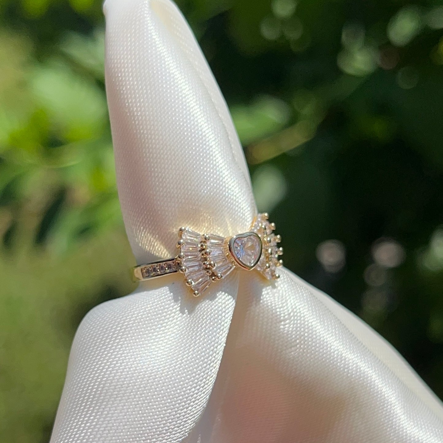 Coquette ring