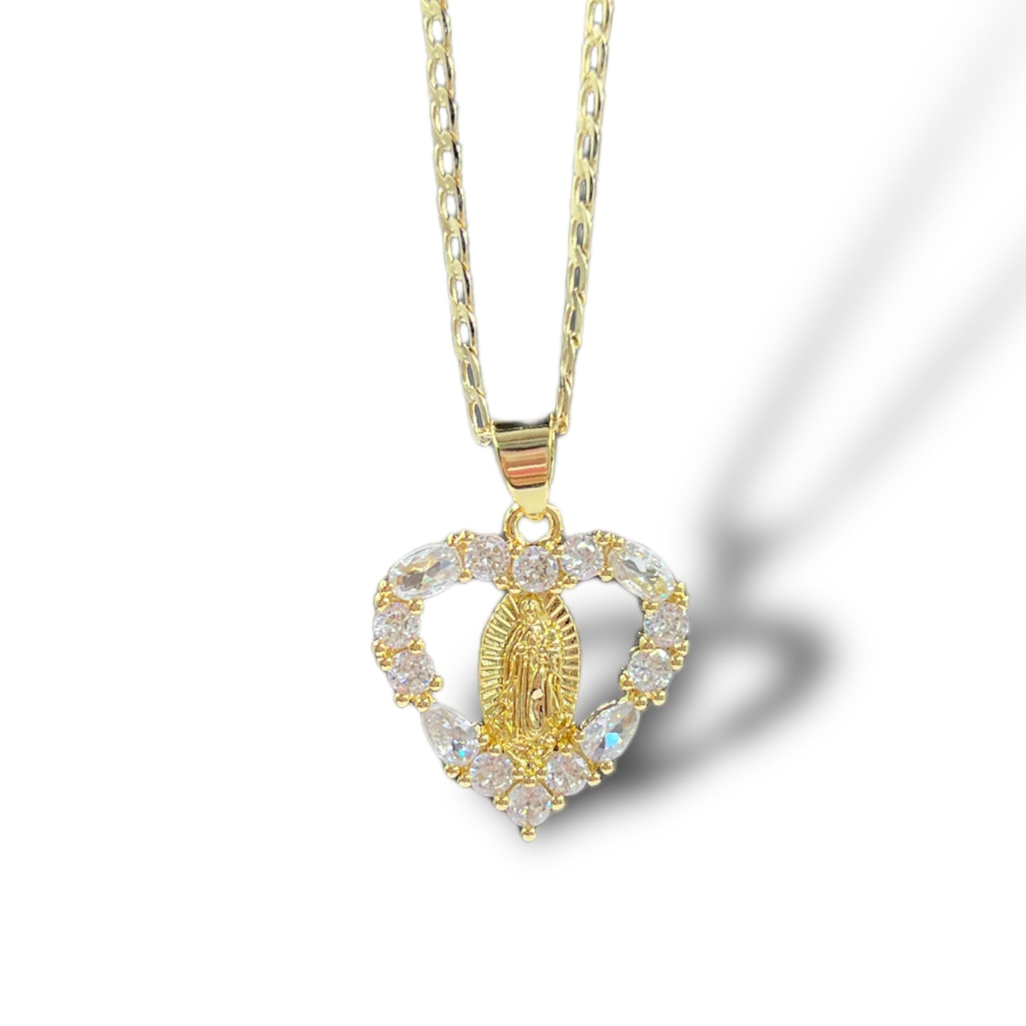 Corazón virgencita necklace 💫🤍