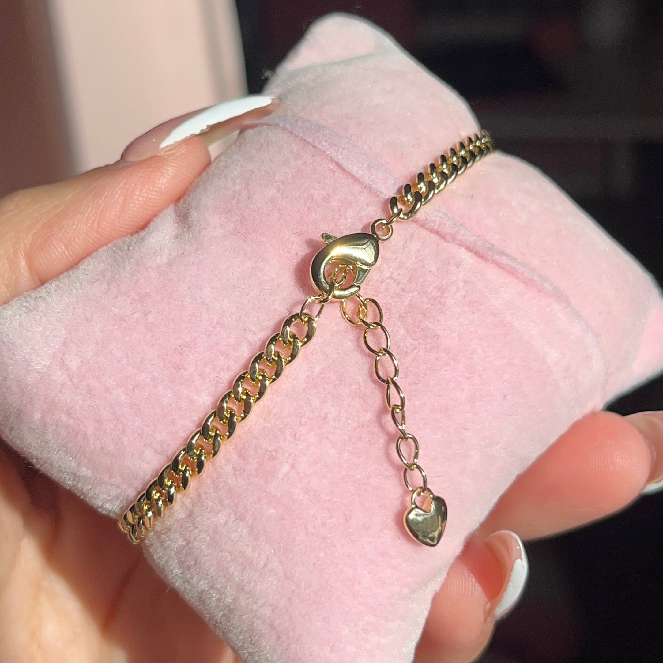 Pulsera Virgen María Ovalada