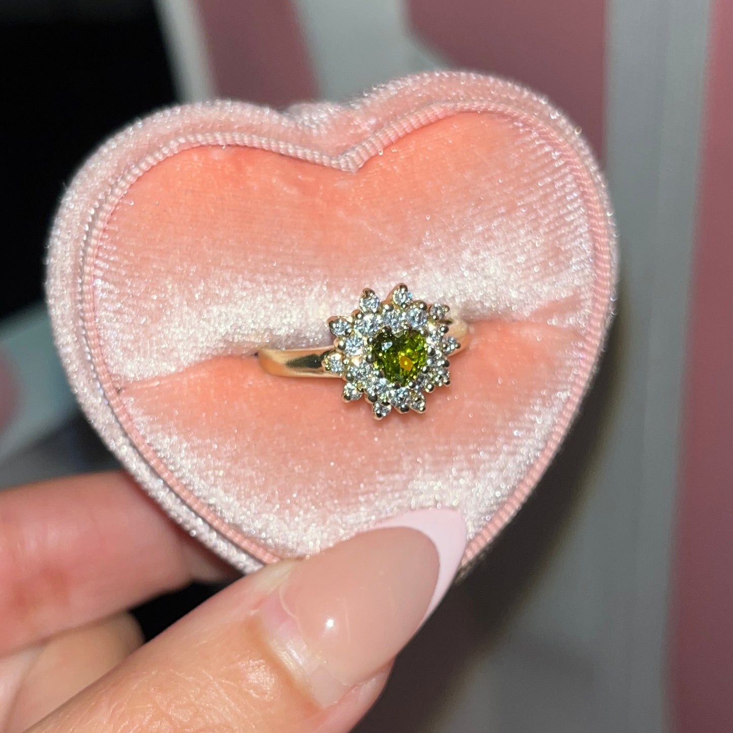 Esmeralda Heart ring