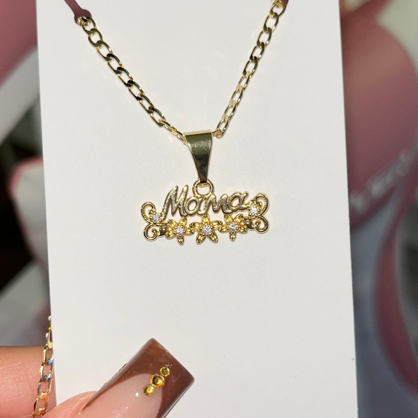 Mamá necklace